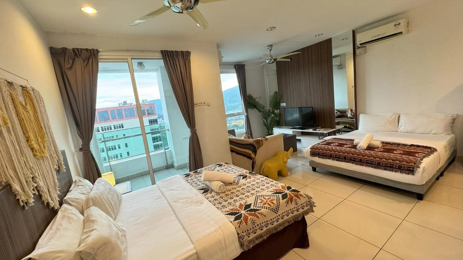 Georgetown Mansion One Apartment By Jere Penang Gleneagles Gurney 0*, George Town